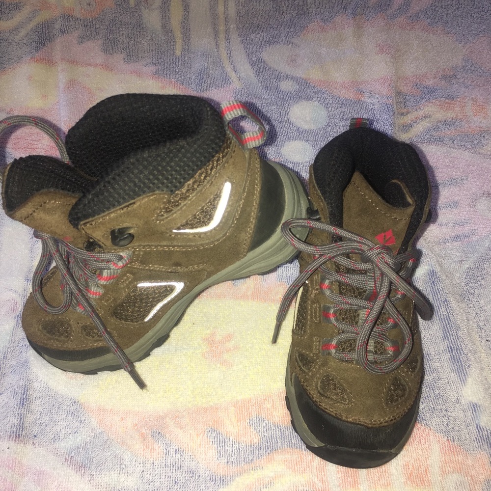 VASQUE KIDS WATERPROOF HIKING BOOT
